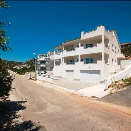 Ana Apartmán