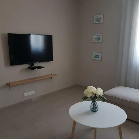 Ana Apartmán *