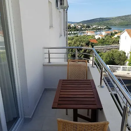 Ana Apartmán *